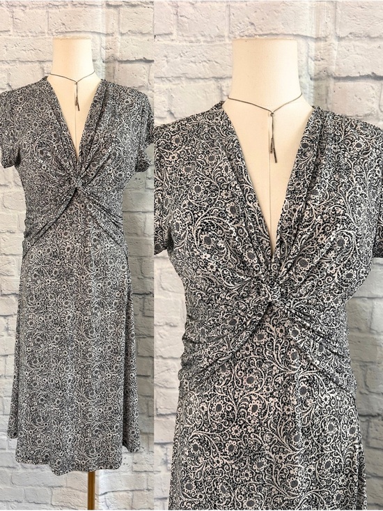 Connected Apparel Dresses & Skirts - connected apparel Black White Dress Midi Floral V Neck Twist-Front Day to Night